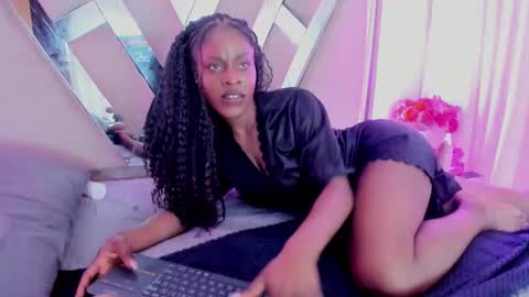 anisha_zambrano online show from March 28, 3:13 pm