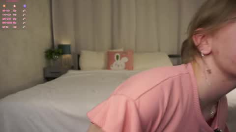 AnishaVivo online show from April 23, 12:29 pm