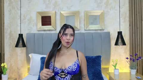 Dania Lpez online show from April 11, 4:33 pm