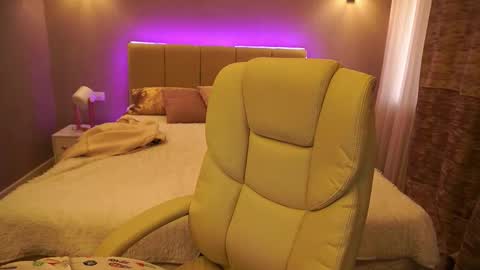 Snapshot of anitabambie chatting on September 18, 5:55 am Anita online show from September 18, 5:55 am