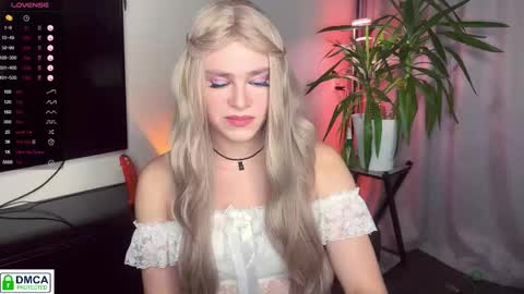 anjalin_sososok online show from October 9, 3:50 pm