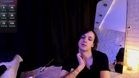 Angel online show from November 12, 6:43 pm