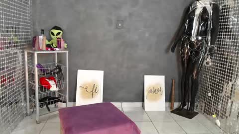 Hello My name is NaiaraPv is OPEN online show from June 5, 2:29 am