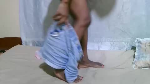 ann_keller online show from April 15, 9:45 am