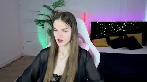 ann_woood online show from June 27, 2:23 pm