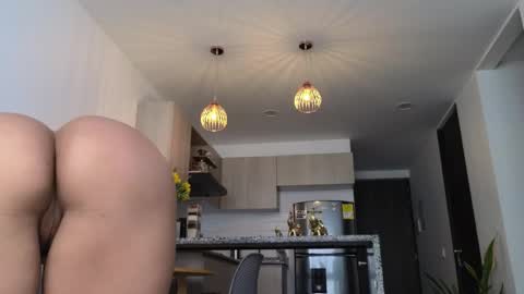 Anna online show from April 10, 6:23 pm