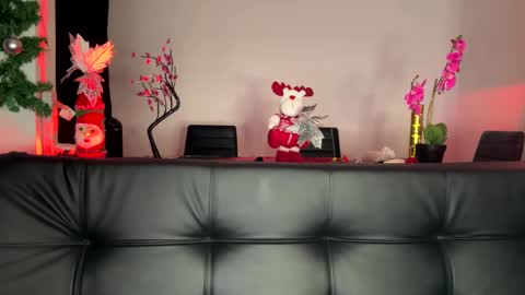 annaa__ online show from December 25, 12:59 am