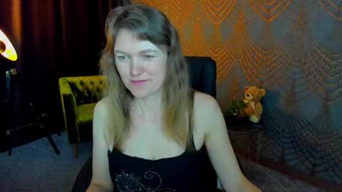 Annabel online show from April 25, 5:42 am