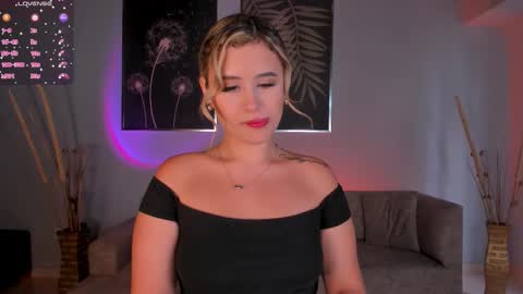 Snapshot of annabrooks_ chatting on September 10, 9:16 pm Anna Brooks online show from September 10, 9:16 pm