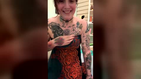 annacote178 online show from February 6, 9:24 am