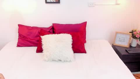 Anna Rosse online show from June 5, 11:59 am