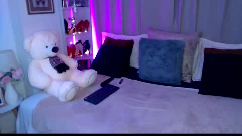 Lady Rouge online show from October 19, 3:00 am