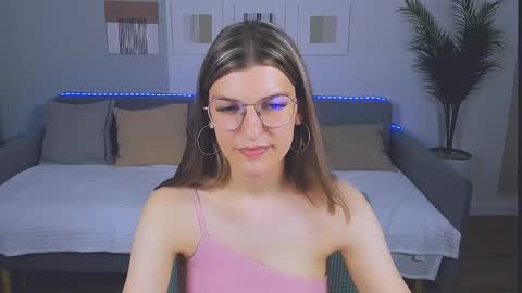 Im Anna online show from May 24, 9:38 am
