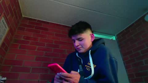 anndrewx_ online show from May 29, 1:36 am