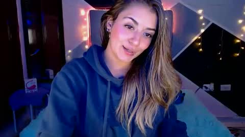 Snapshot of anne_lennon_ chatting on March 6, 10:58 pm Anne online show from March 6, 10:58 pm