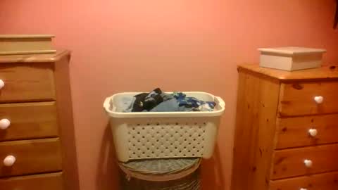 annecharlie online show from November 6, 8:17 am