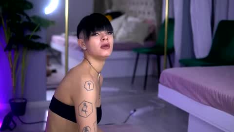 Anne online show from January 9, 5:13 am