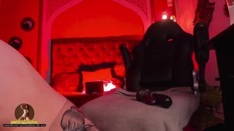 Anne  online show from February 2, 2:48 am