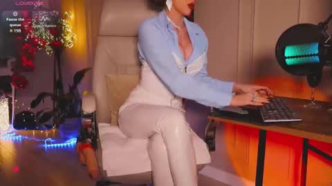 Annes online show from March 2, 7:20 pm