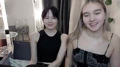 Anni online show from March 12, 12:31 pm