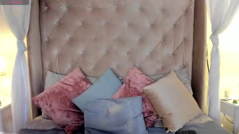 Aniie online show from April 20, 1:03 pm