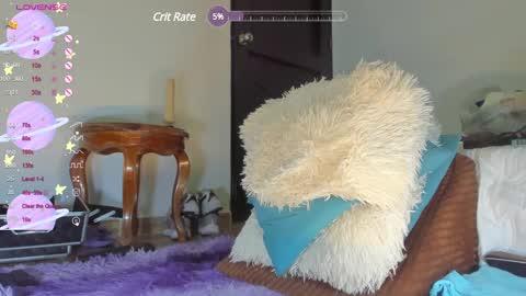 annie_santosx online show from December 3, 6:00 pm