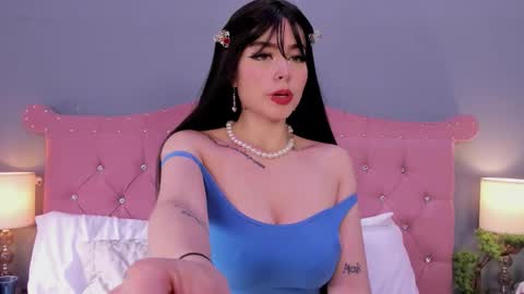 Annie online show from December 22, 3:08 pm