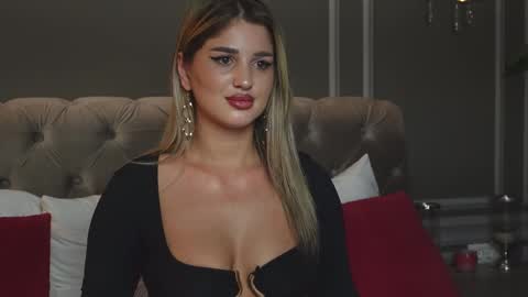 AnnieStyles online show from March 11, 10:07 am