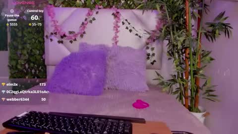 Annie Evans  online show from November 8, 5:05 pm