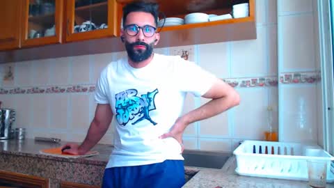 adrenalinE online show from October 12, 3:15 pm