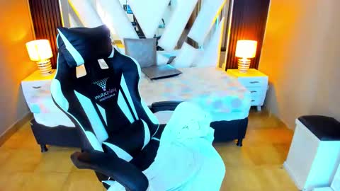 anny online show from October 9, 12:21 pm