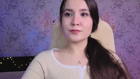 Annie online show from November 30, 6:09 am