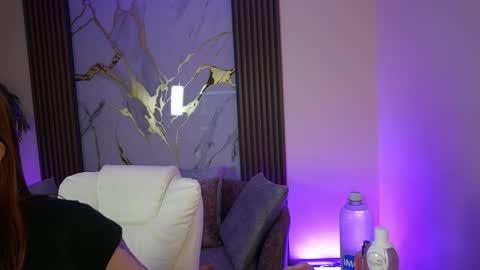 Ana online show from October 10, 11:38 am