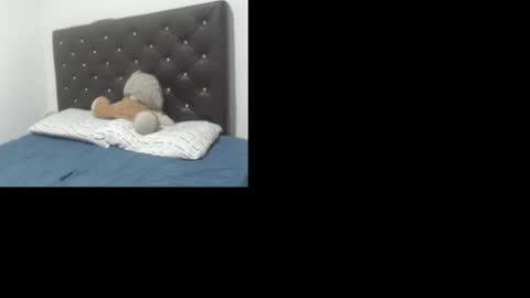 annychat28 online show from May 6, 9:21 pm