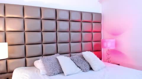    online show from February 3, 9:07 pm