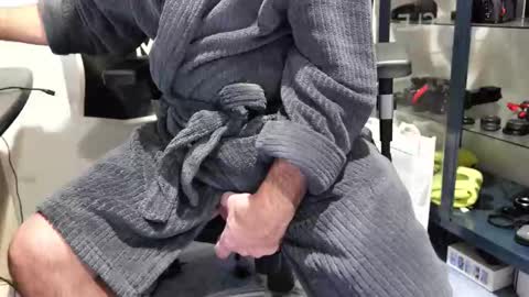 D online show from December 17, 12:01 pm