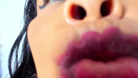 Anthonelaa   online show from January 7, 8:25 pm