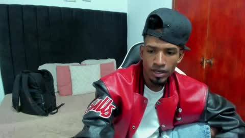       online show from May 30, 1:04 am