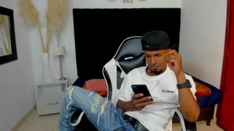       online show from May 23, 1:23 am