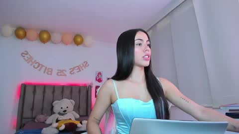 antonellagoddess online show from February 25, 7:27 pm