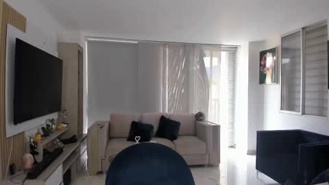 Maria Antonia online show from October 10, 8:35 pm