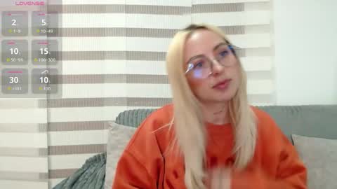 Antonia online show from May 13, 10:52 pm