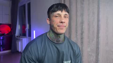 Tom online show from April 19, 6:10 pm