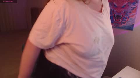 Anya Muna online show from September 30, 6:18 pm