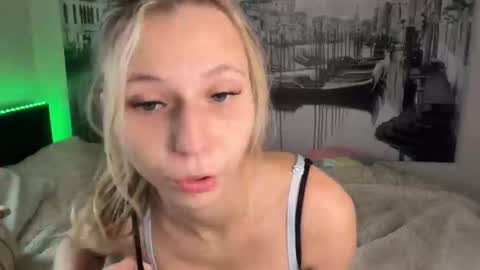 Anya online show from March 11, 3:48 pm