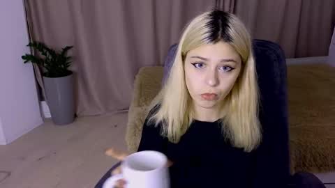 ApheliaStar online show from November 23, 3:21 pm