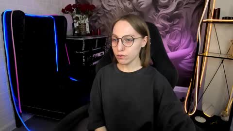 APHEX QUEEN online show from February 14, 1:18 pm