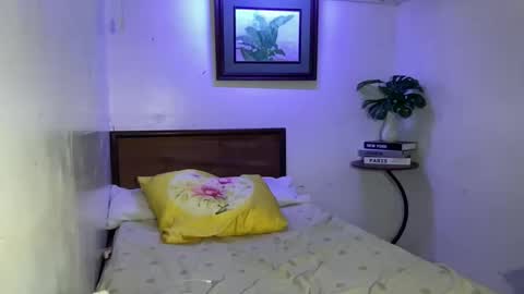 Roman Goddess online show from October 8, 4:29 am