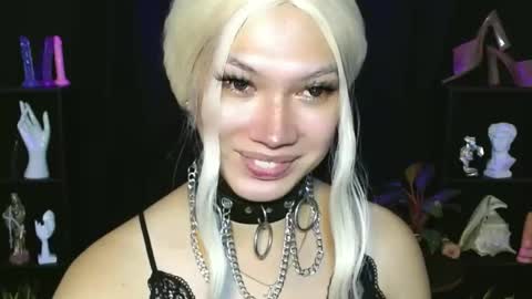 Roman Goddess online show from February 6, 9:43 am