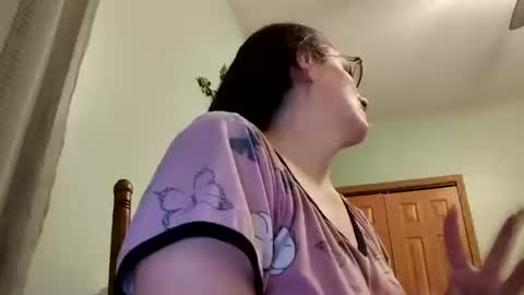 Snapshot of aphrodite60 chatting on October 19, 5:34 am Aphrodite60 online show from October 19, 5:34 am